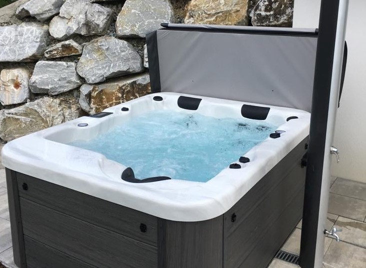 Как мы подготовили зону отдыха в дачном дворе Георгия?